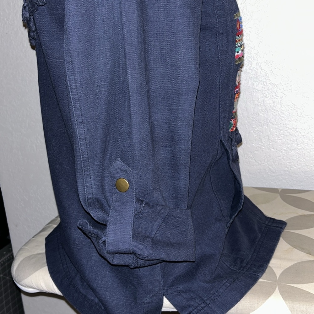 Hummingbird Embroidered Jacket - Picture 8 of 16